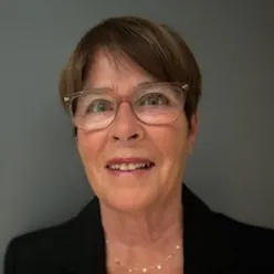 En person som bruker briller